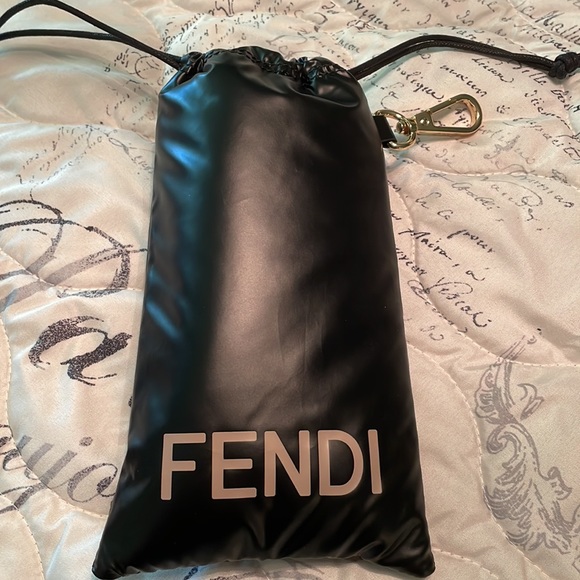 FENDI sunglasses. 🚫SOLD🚫 - Picture 8 of 9
